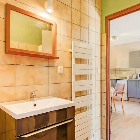 Garden-view In With Infrared Sauna